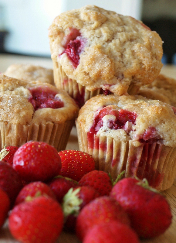 Woman in Real LifeThe Art of the Everyday Strawberry Muffins