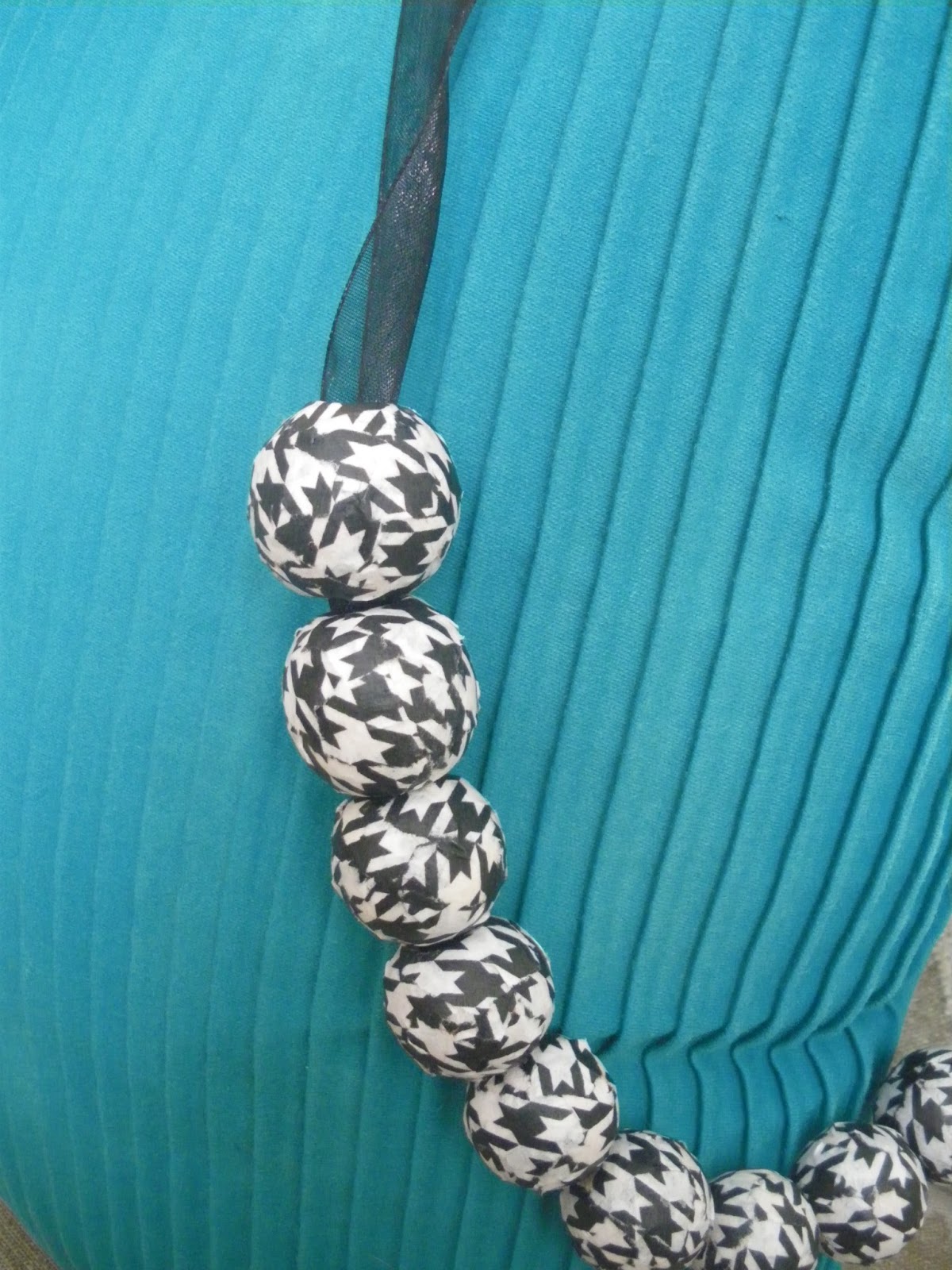 Decorative Bead Necklaces MOPS CRAFT