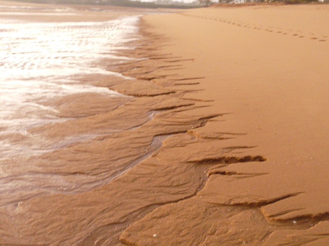 SHIFTING SANDS OF BUCASIA BEACH QLD