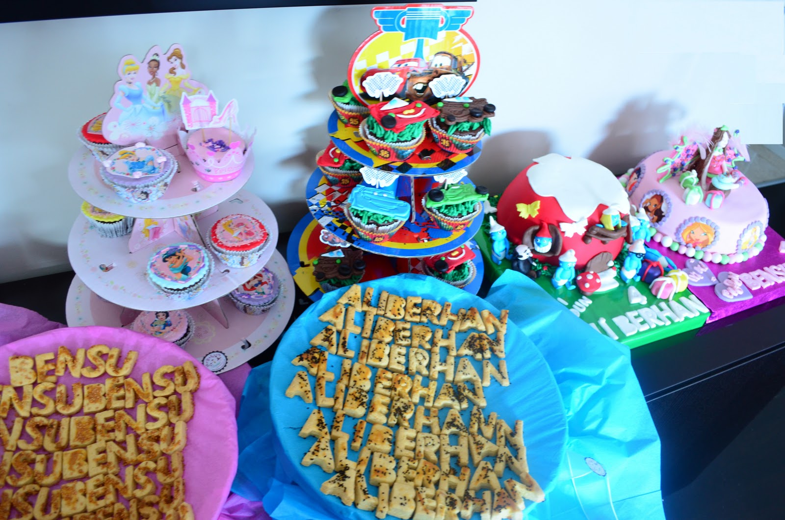 Le Bakery Butik Pasta Şirinler ve Winx Pasta