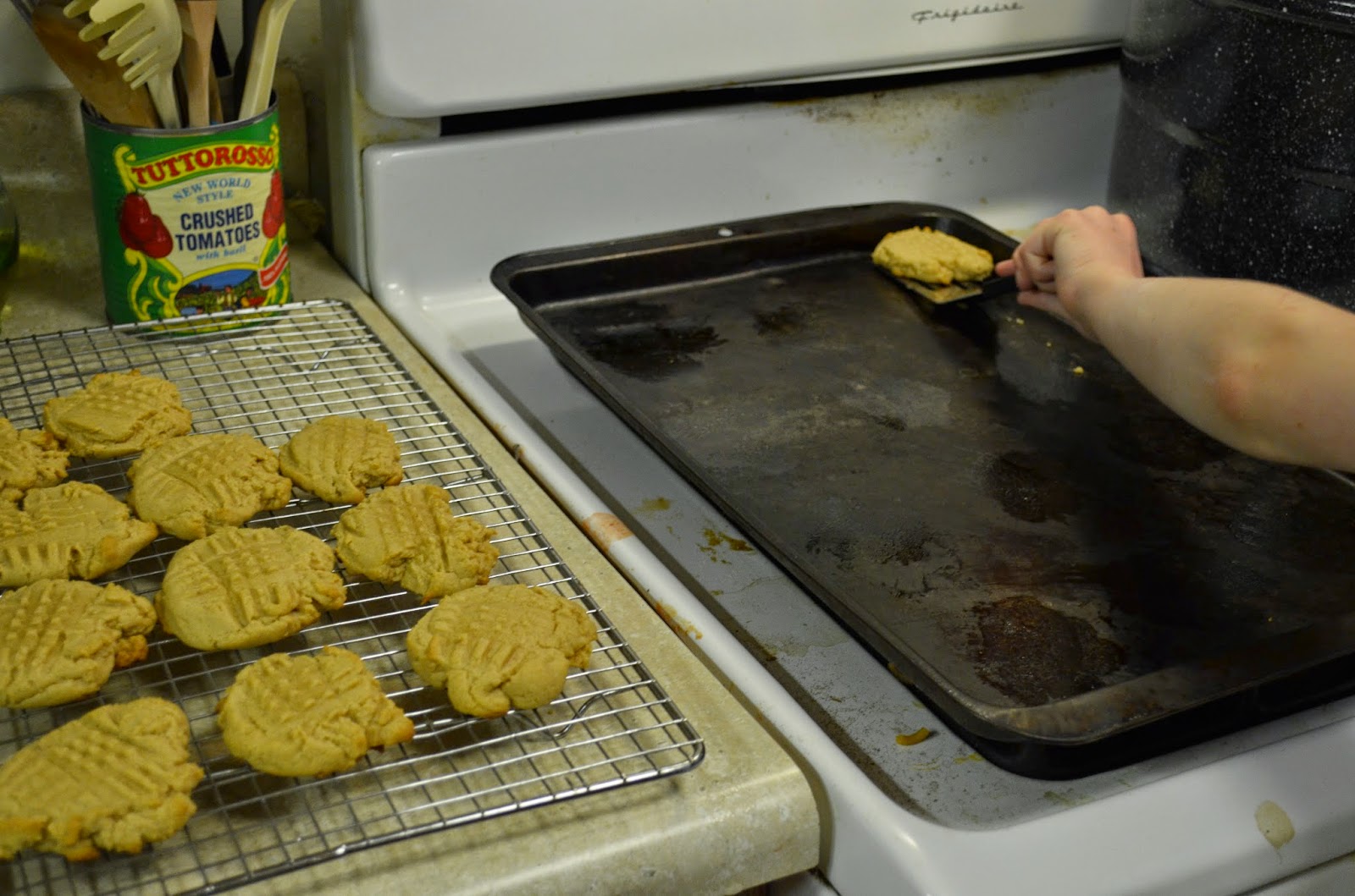Peanut Butter Criss Cross Cookies- my grandma's recipe! #HolidayAdvantEdge #ad #recipe #cookies