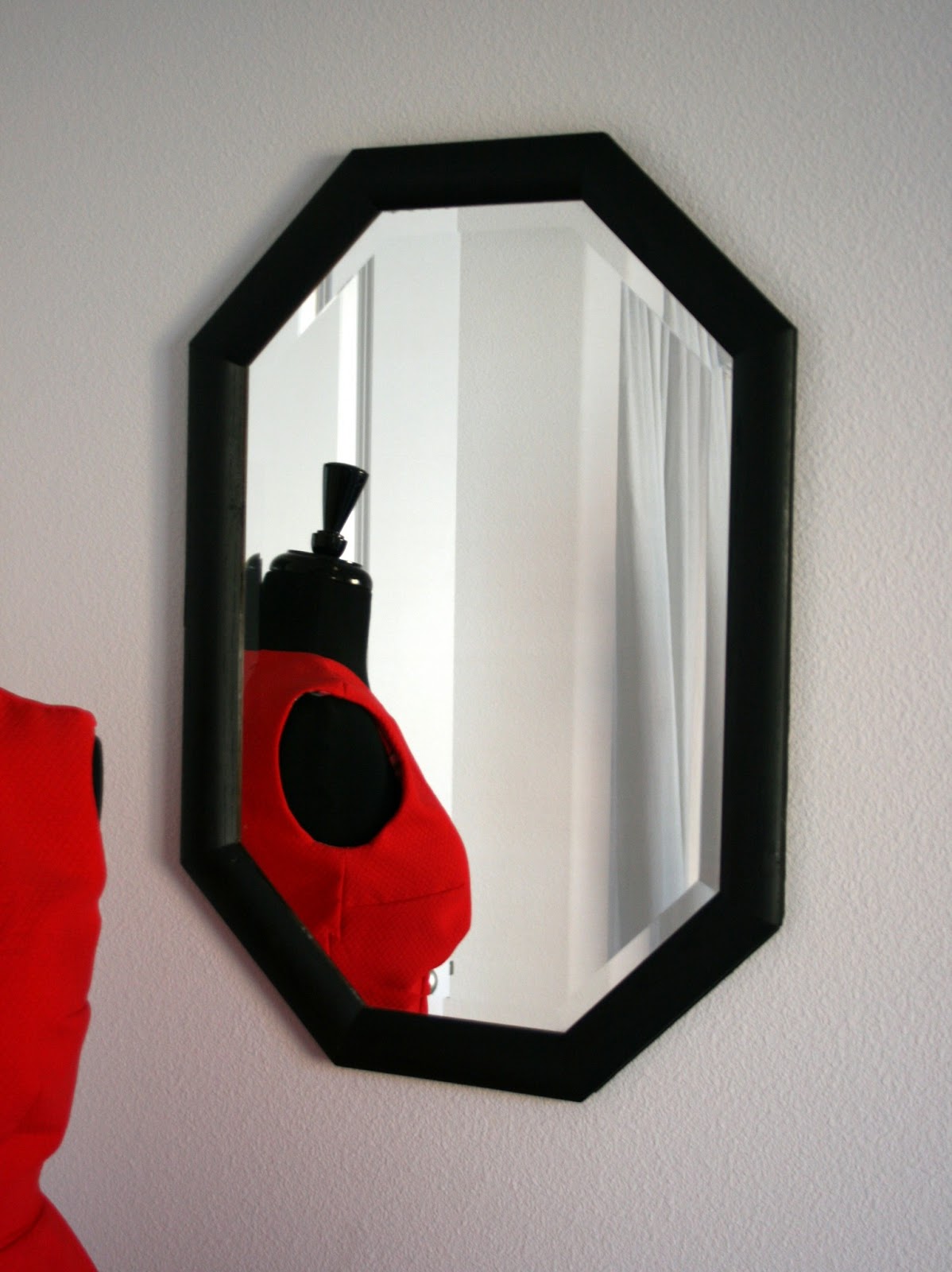 New home project, new ugly mirror for the sewing room / Create / Enjoy