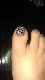 Blondie's Blog: Leopard Print Nail Design