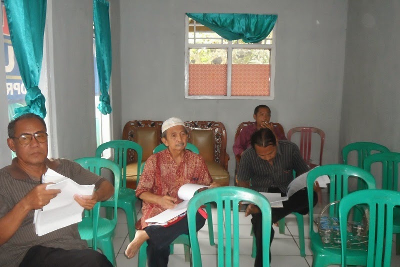 CLICK TO ENLARGE Gambar Kegiatan PPS Desa Mekar Baru Kecamatan Petir pada Pemilu 2014