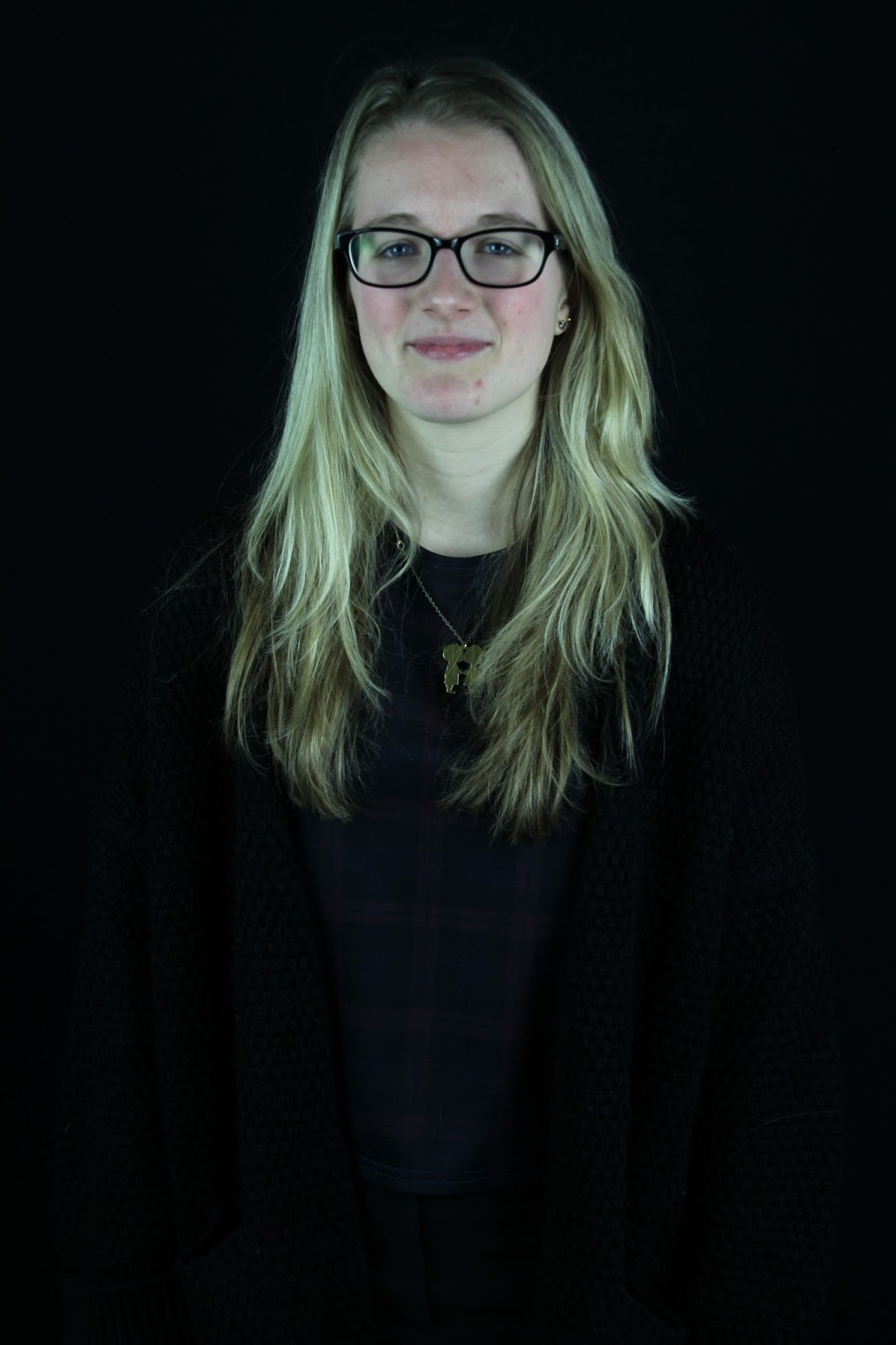 Charlotte And Lily Actor Actress Shots