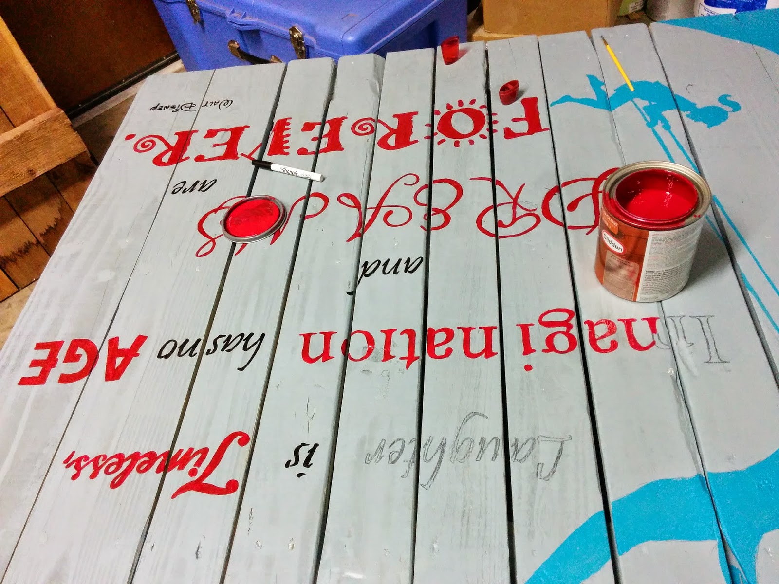 Love and Spray Paint Coffee on your Pallete... Table