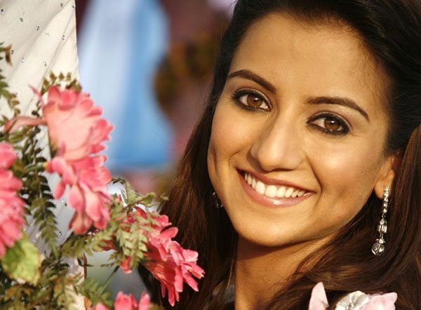 Hot Actress Kulraj Randhawa Sexy Wallpapers hot photos | Celebrities