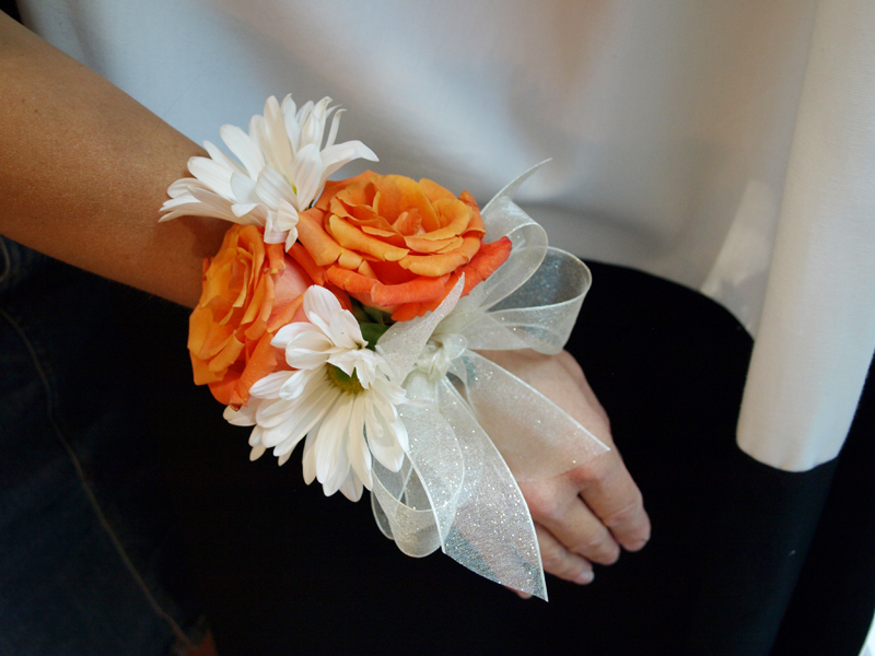 For The Next Time You Need A Wrist Corsage A Little How To Less