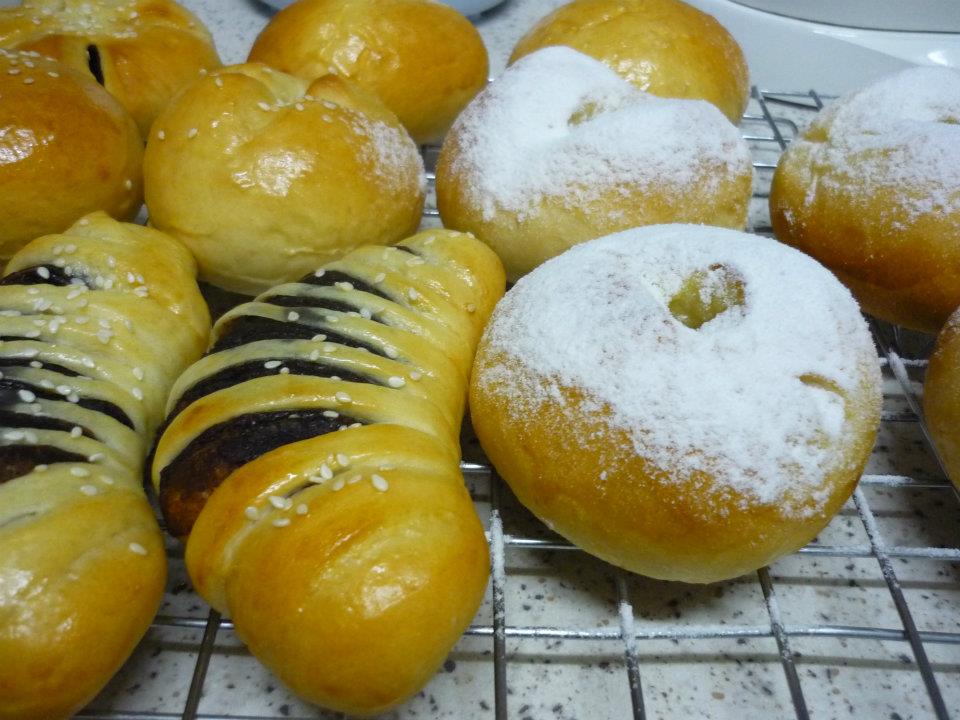 The Thankful Housewife Butter buns using Japanesestyle sweet bun