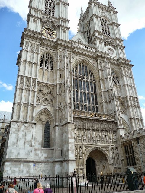 The entrance to the Westminster Abbey on the Western side.