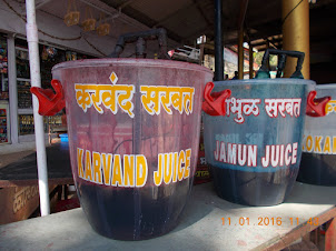 Fresh local juices sold in stalls inside Pratapgad Fort.