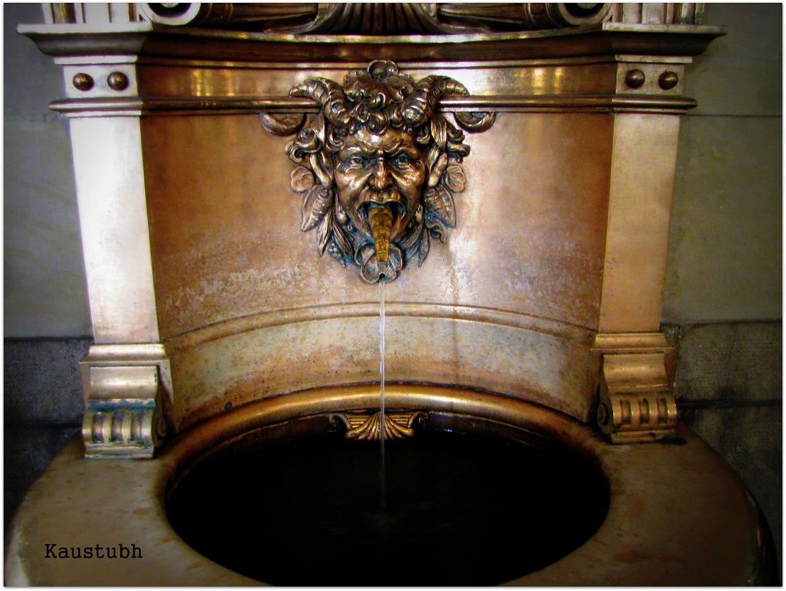 Water Fountain in Hamburg City Hall