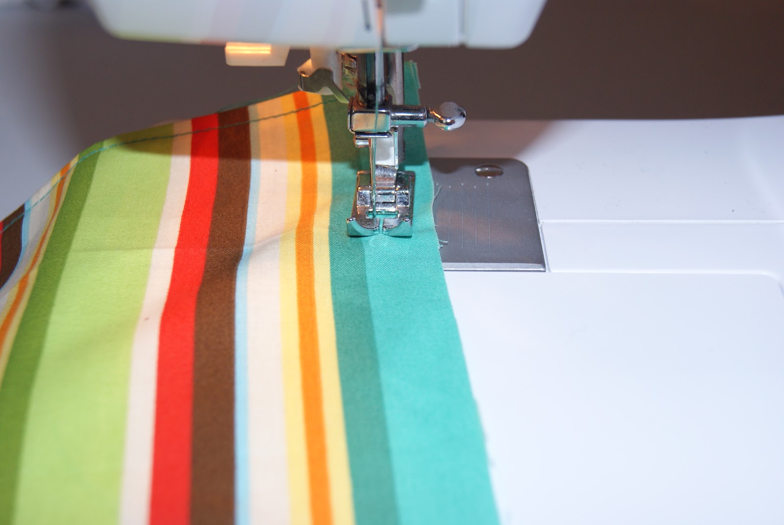 these moments matter bed skirt tutorial!!!