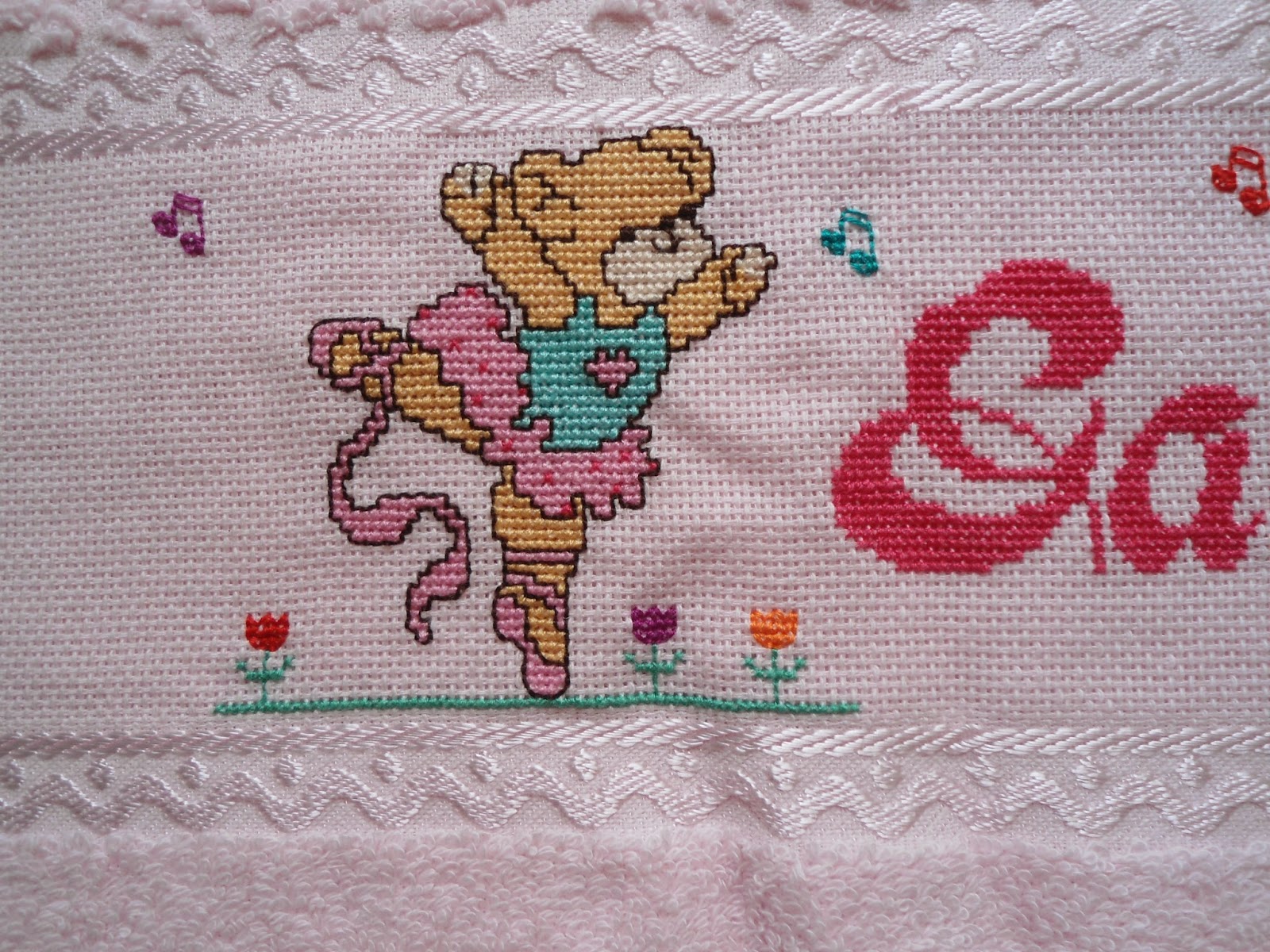 : Ponto Cruz-Toalhas ursinha bailarina