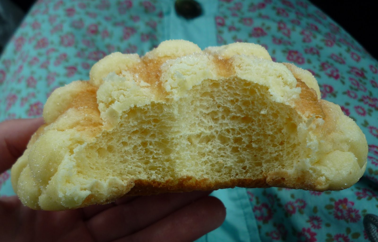 Japanalana Melon Pan Review Seven Eleven Soft Melon Pan