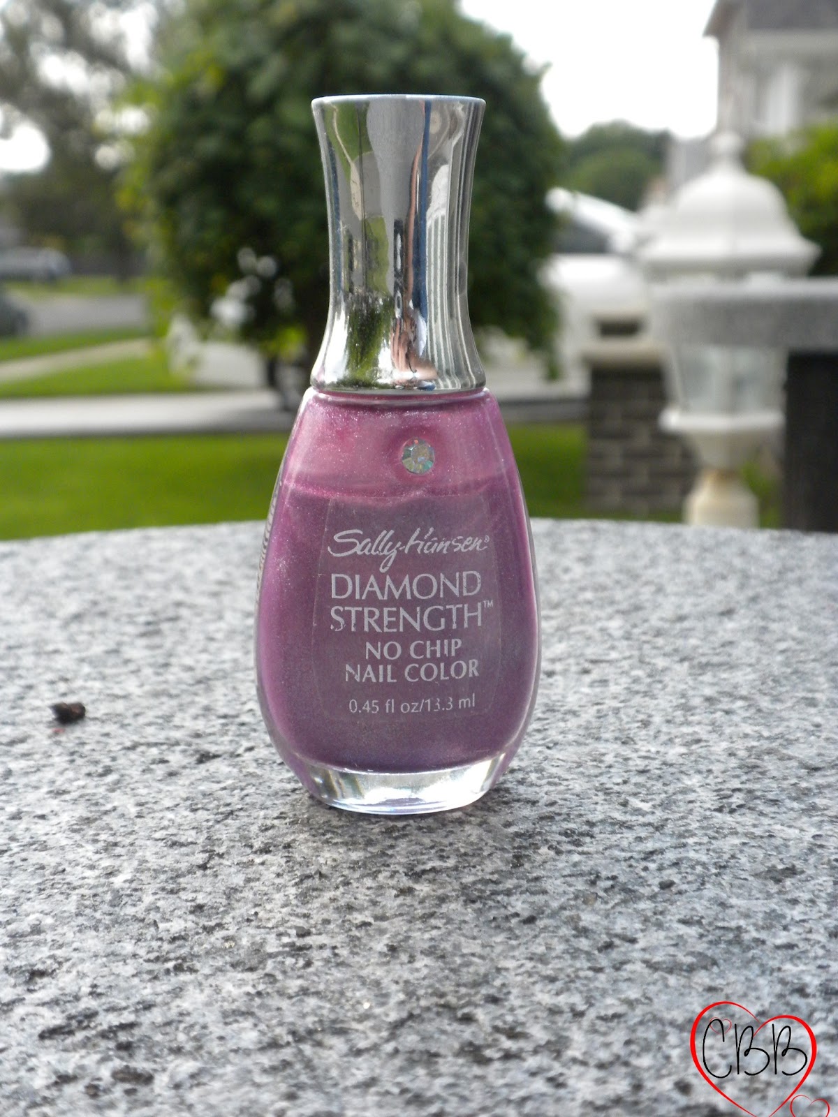 Sammi the Beauty Buff: Review: Sally Hansen Diamond Strength Nail Color in  Forever Lilac