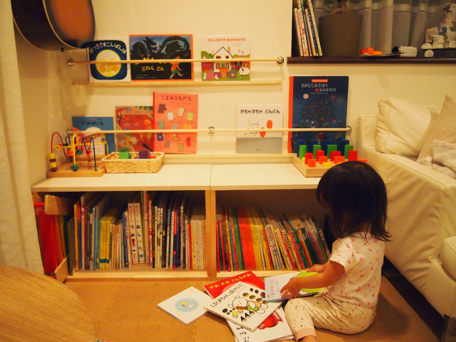 Miharu Sss T 絵本大量購入と絵本収納とおもちゃ収納