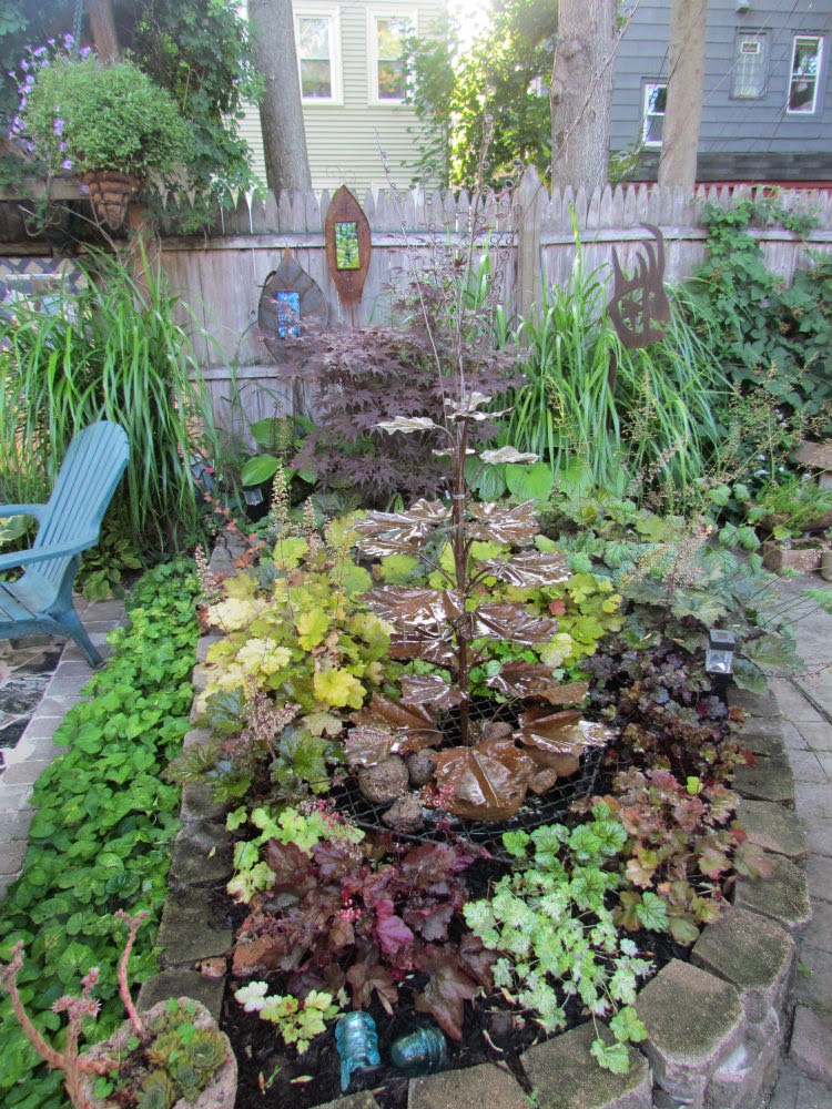 BfloGirlWorld Life imitates blog A visit to the Art of Gardening Garden