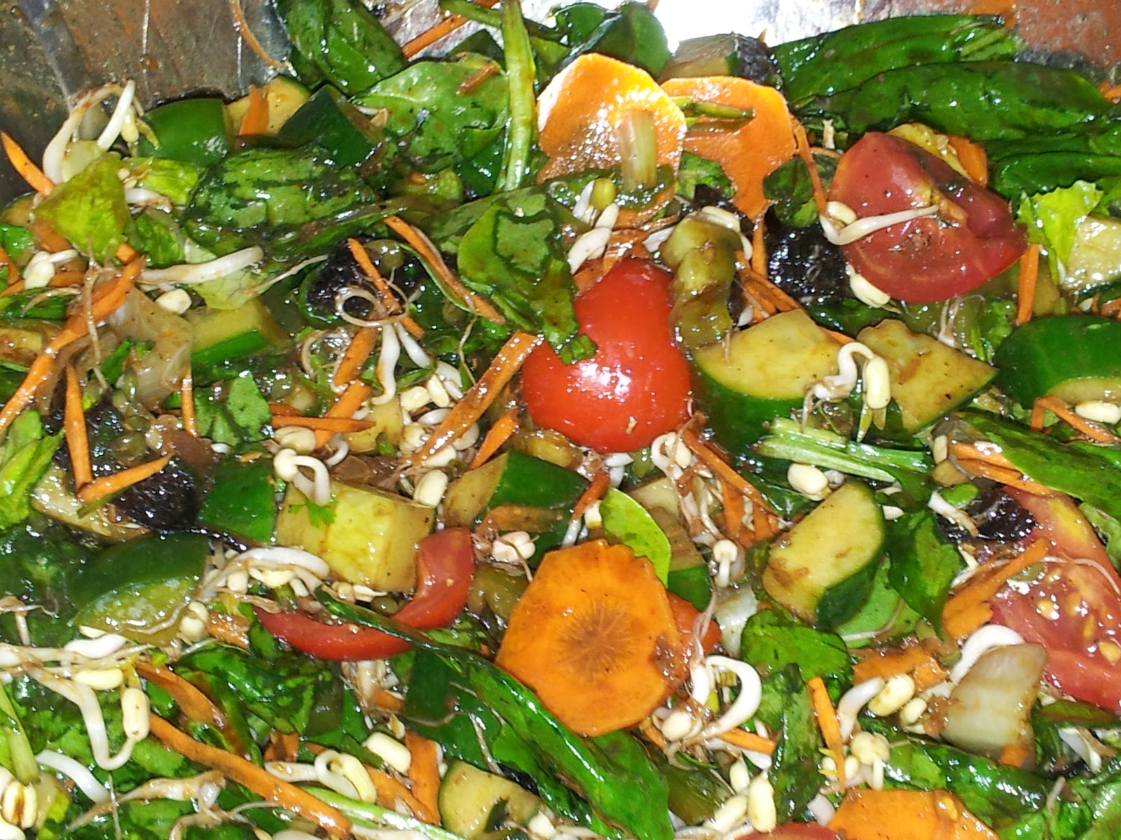 KAUKAU TIME!"Kaukau" is a Hawaiian pidgin slang word meaning "food