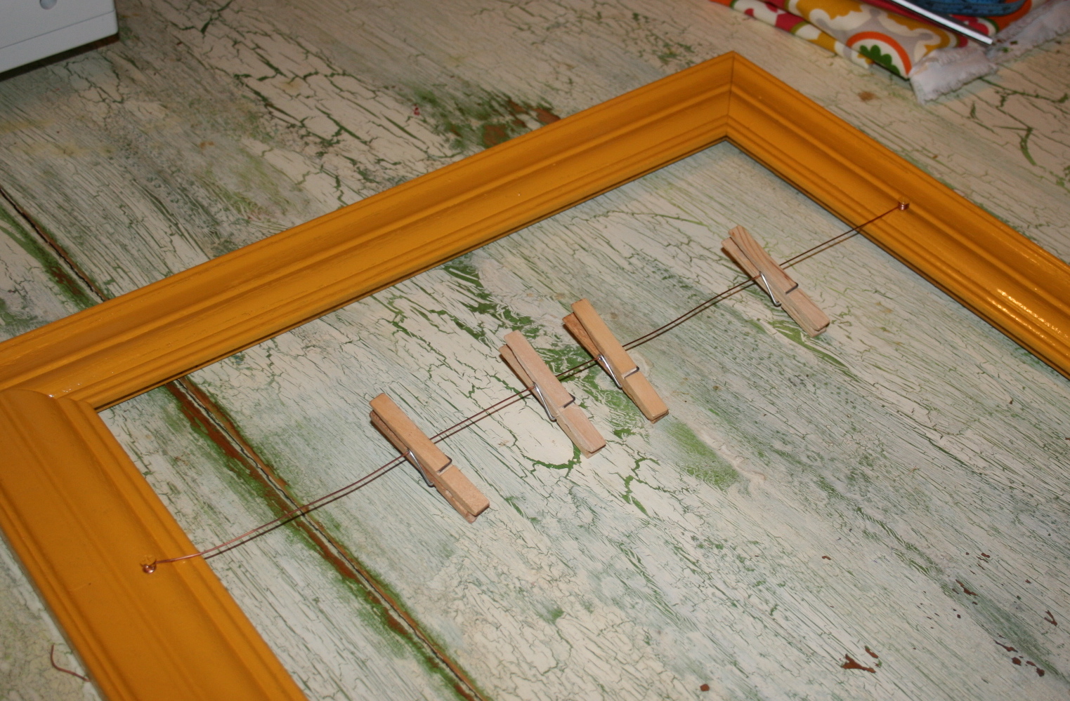 Pretty Penny DIY Frame and Wire Picture Hanger