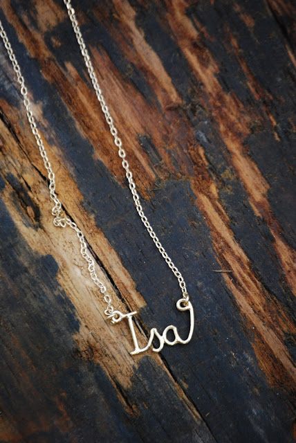 b e a c h & e a u: NOMBRES....en plata de ley....con baño de oro