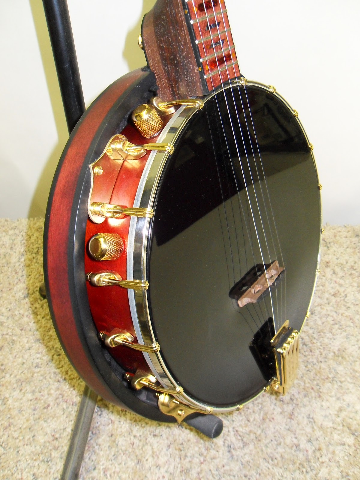 joel peyton, luthier electric banjo 2