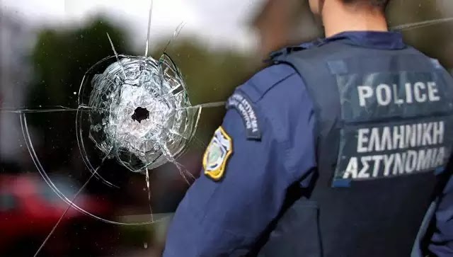 Αποφασισμένος ο ένοπλος περιπτεράς στο κτίριο του ΟΚΑΝΑ στα Χανιά: «Με τις δικές μου σφαίρες θα σκοτωθώ - Έχω χάσει 2 κιλά αίμα» (βίντεο) Αποφασισμένος ο ένοπλος περιπτεράς στο κτίριο του ΟΚΑΝΑ στα Χανιά: «Με τις δικές μου σφαίρες θα σκοτωθώ - Έχω χάσει 2 κιλά αίμα» (βίντεο)