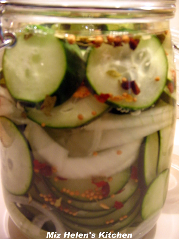 Miz Helen's Country Cottage Pickle Pot Time