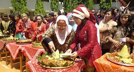 Potong Tumpeng