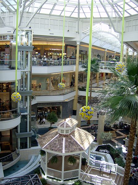 Metro Detroit Shopping: Somerset Mall