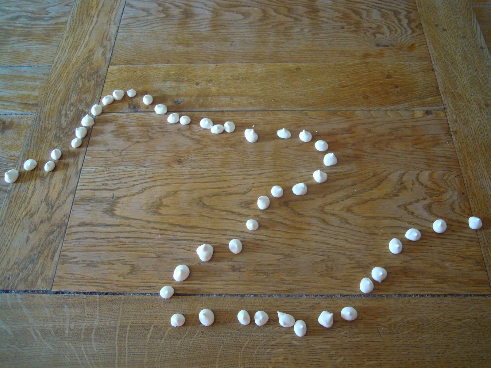 Des nœuds dans mon fil Les cailloux du Petit Poucet