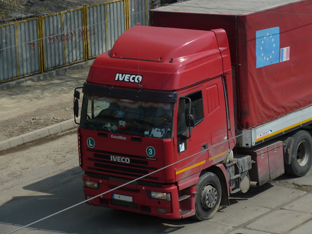 Iveco Eurostar 4x2 Red Truck + Red Schmitz Cargobull Trailer