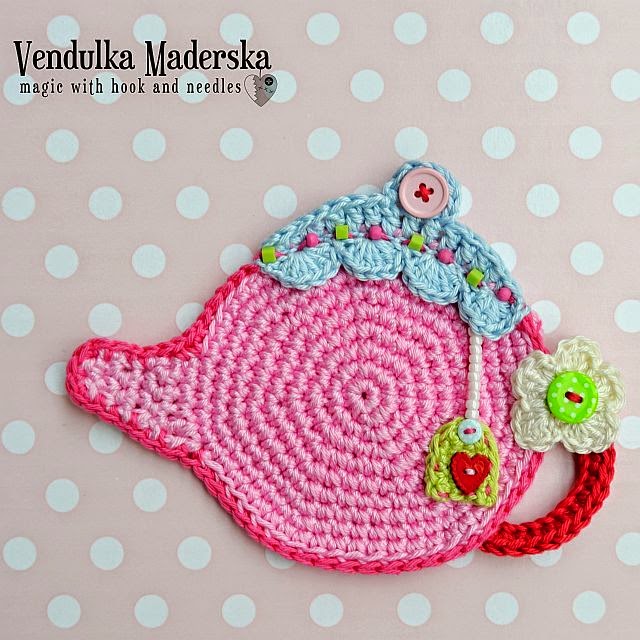 Tea time Magic with hook and needles