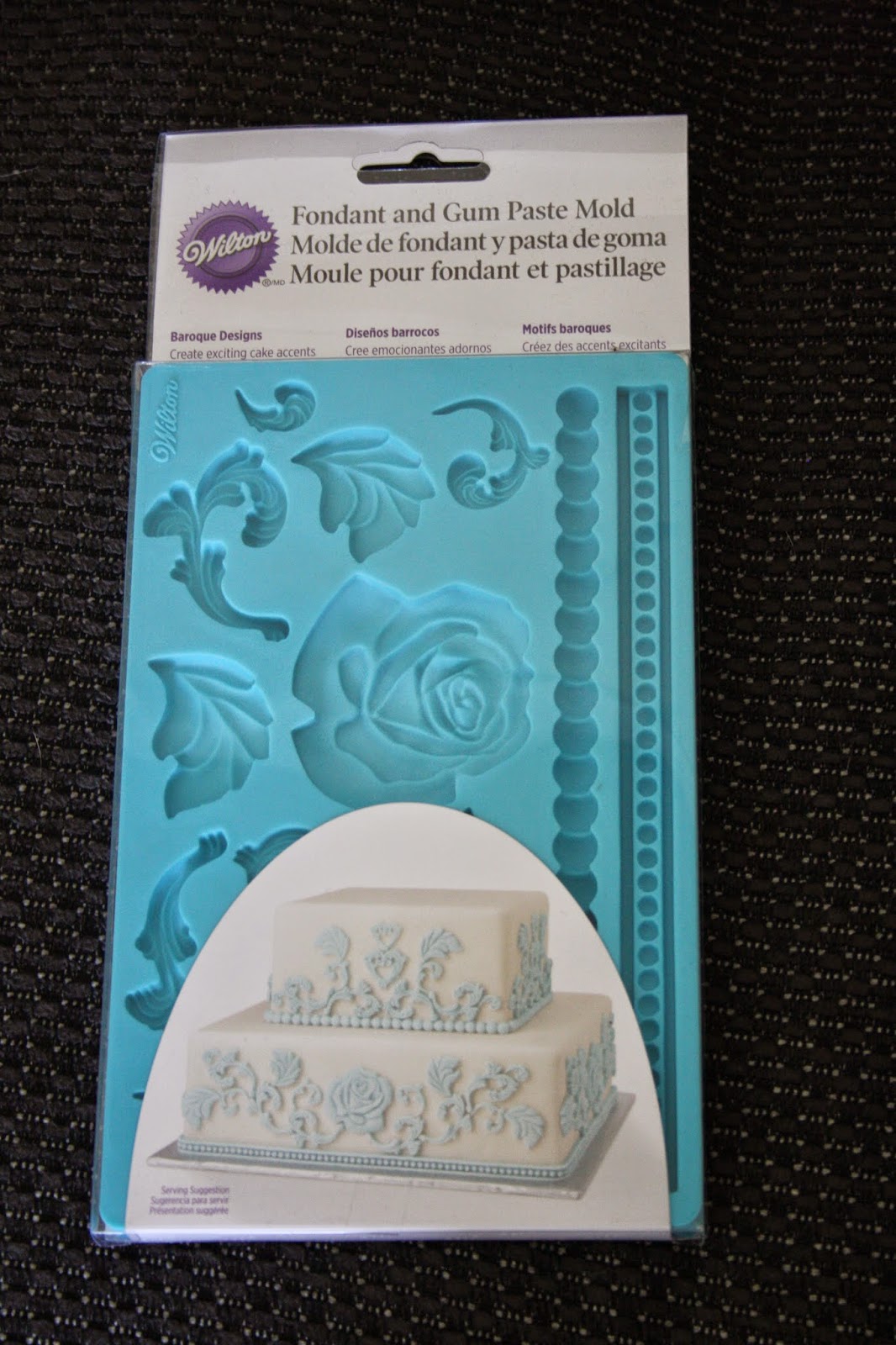 Caroline Makes.... Cake Decorating Store Vintage Goodies Giveaway