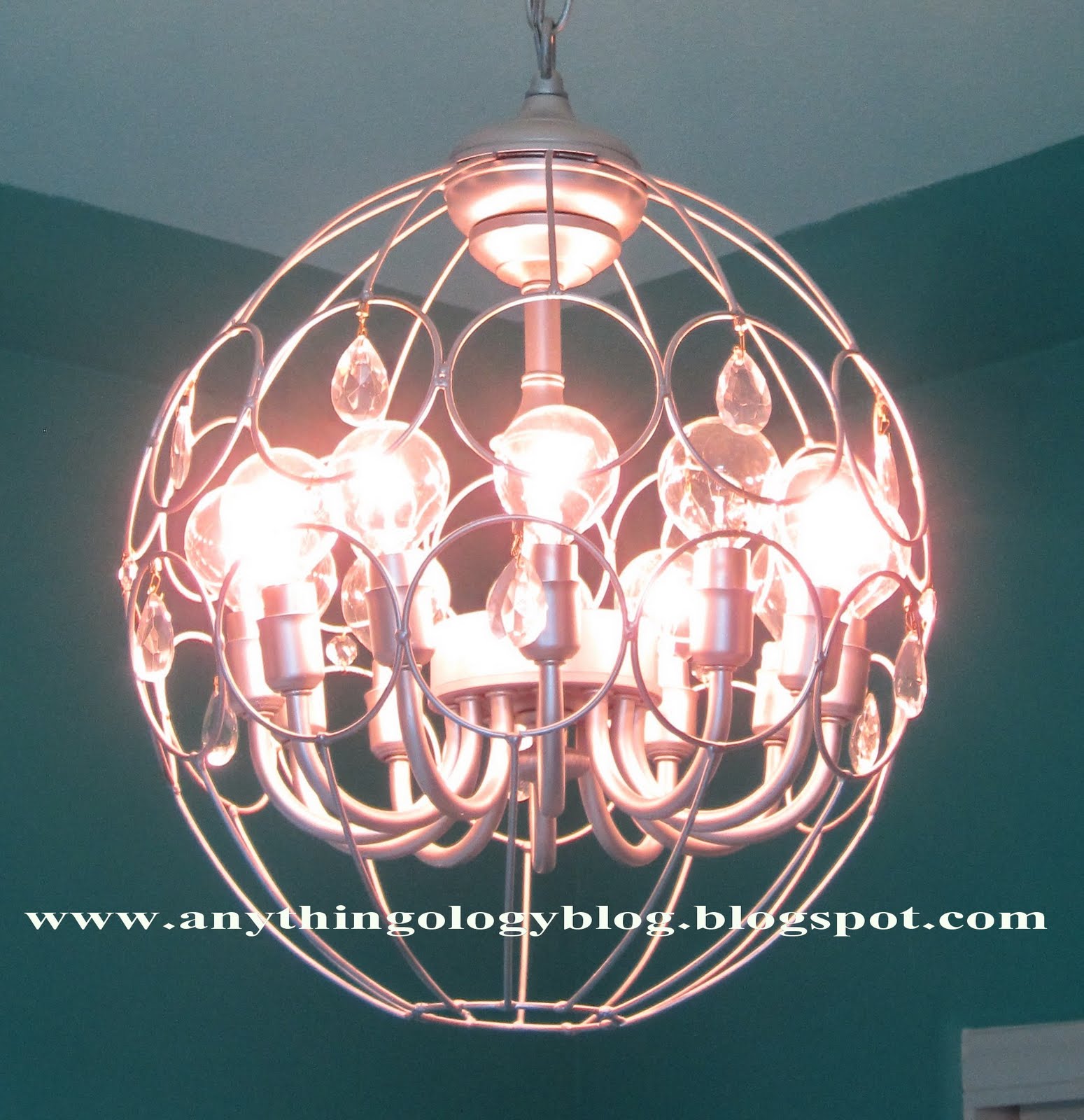 Anythingology Metal Hanging Planter Light 2