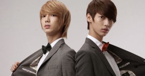 KPOP Treats: 7 Idols and their Twins