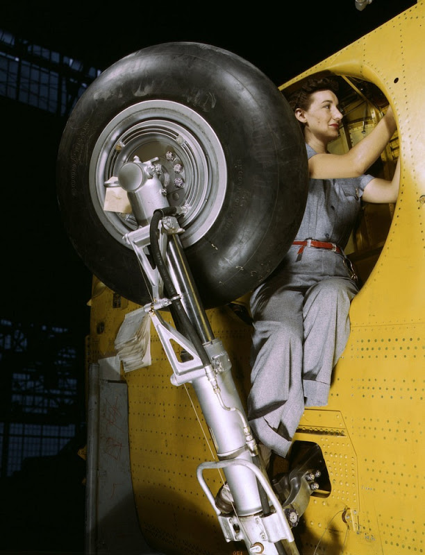 Campaña propagandística de EE.UU. que representa el rol de la mujer en