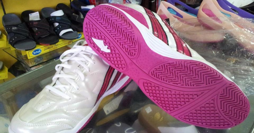 kasut futsal kool