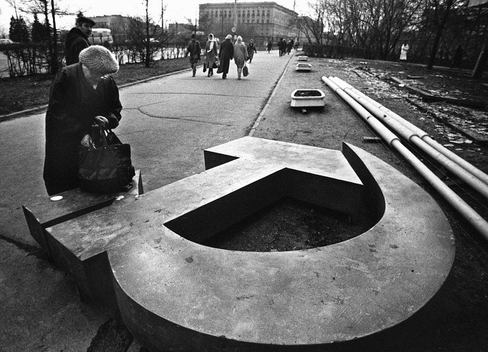 the significance of the fall of the communist regime in soviet union Once the soviet union collapsed, most of the countries that had installed communist governments under soviet pressure replaced their regimes with more pluralistic governments however, there are still five major communist countries left, surviving under the protection of the last communist superpower, the people's republic of china. the significance of the fall of the communist regime in soviet union Once the soviet union collapsed, most of the countries that had installed communist governments under soviet pressure replaced their regimes with more pluralistic governments however, there are still five major communist countries left, surviving under the protection of the last communist superpower, the people's republic of china.