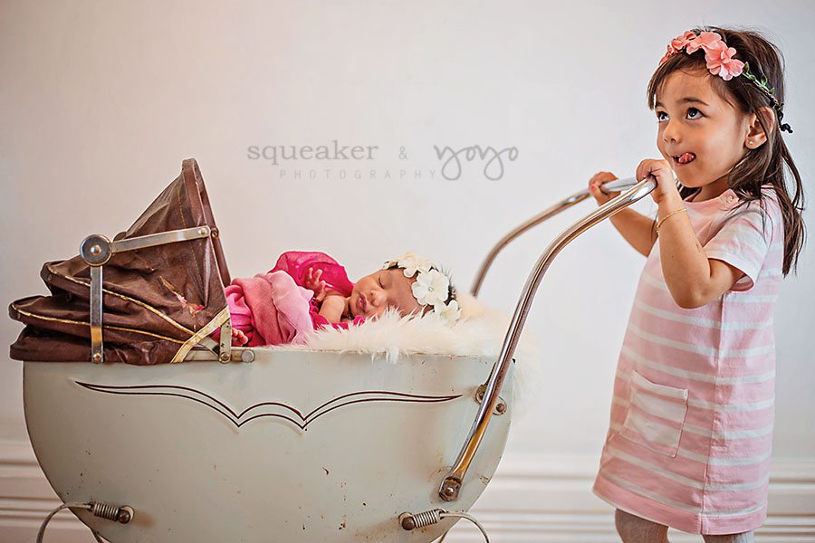squeaker & yoyo PHOTOGRAPHY Sisters! Newborn and toddler in