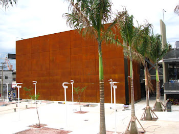 FACHADA EM AÇO CORTEN