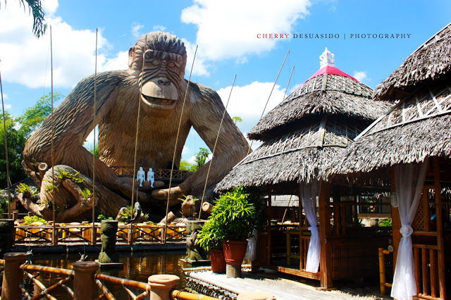 Isdaan Floating Restaurant