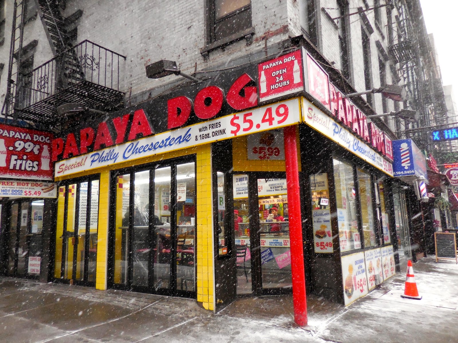 Jeremiah's Vanishing New York Dogs & Papaya