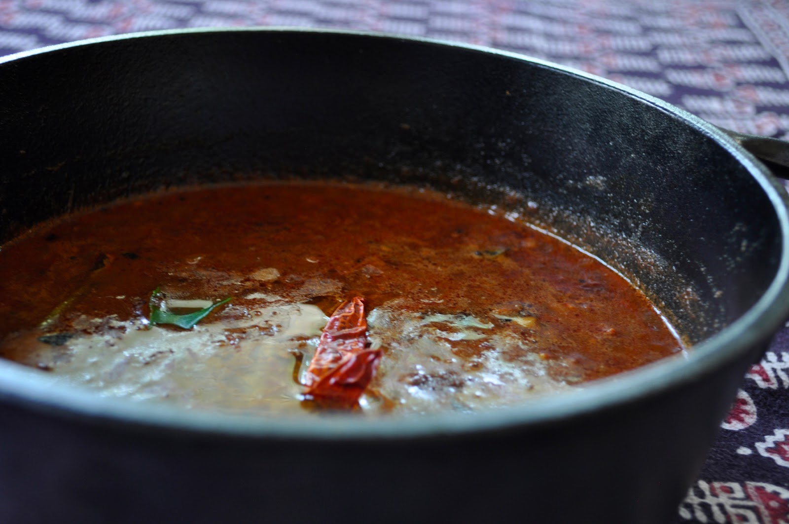 Cooking with Meena Vathal Kuzhambu without the vathal (with onions and