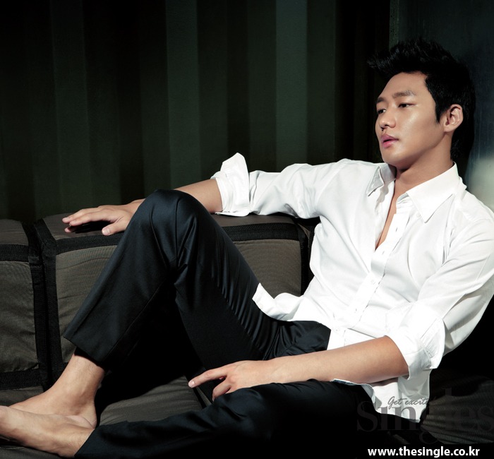 JT's Photoblog: Lee Tae Sung - The Singles September 2011