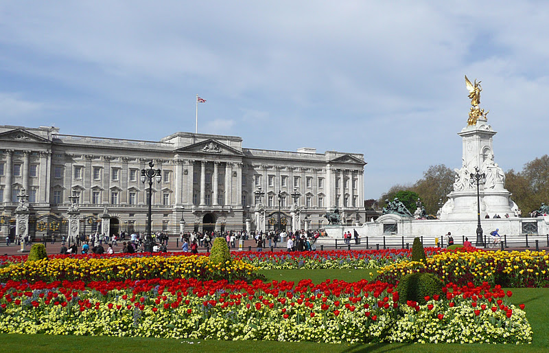 Private Tours of Buckingham Palace London Today