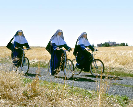  Nune se imajo prav fino na kolesih.