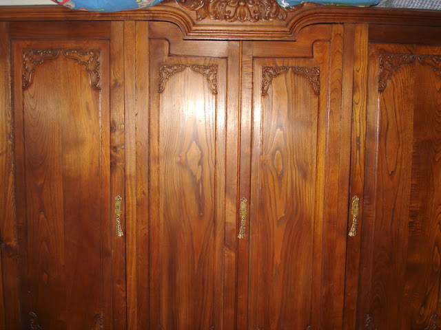 EL DESVÁN DE LOS TRASTUCOS: DE ROPERO A APARADOR