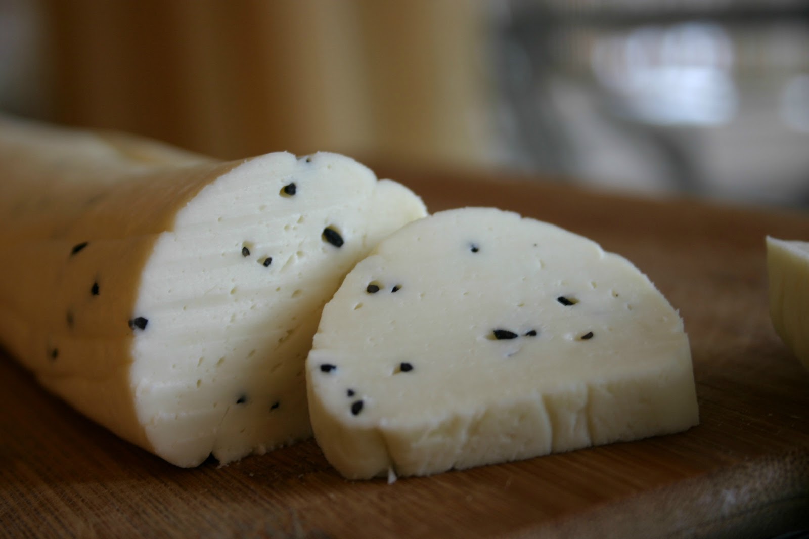 Effortnesslessly Homemade Mozzarella with Nigella Seeds