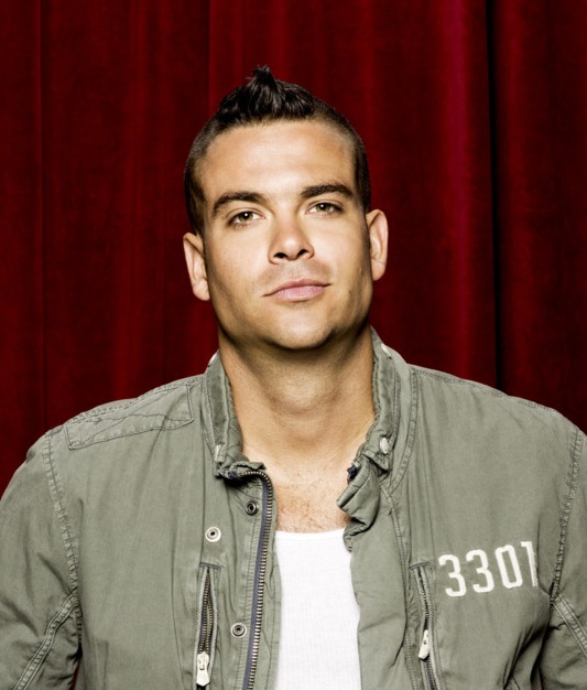 Glee Pucks Girlfriend